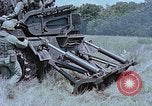 Standbild M107selbstfahrende gun United States USA, 1965, aus Sekunde 33 historischem Filmmaterial Videoclip 65675023980