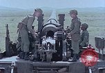 Standbild M107selbstfahrende gun United States USA, 1965, aus Sekunde 57 historischem Filmmaterial Videoclip 65675023980