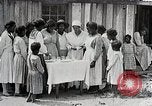 Image Negro students learning de semer des plantes et construire une remise Alabama United States USA, 1921, de la seconde 45 séquences d'archives historiques vidéo 65675023995