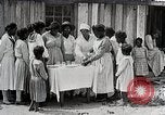 Image Negro students learning de semer des plantes et construire une remise Alabama United States USA, 1921, de la seconde 46 séquences d'archives historiques vidéo 65675023995