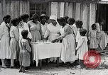 Image Negro students learning de semer des plantes et construire une remise Alabama United States USA, 1921, de la seconde 47 séquences d'archives historiques vidéo 65675023995