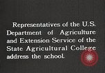 Image African American les élèves apprennent à partir de l'école Mobile Tuskegee Alabama United States USA, 1921, de la seconde 4 séquences d'archives historiques vidéo 65675023996