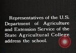 Image African American les élèves apprennent à partir de l'école Mobile Tuskegee Alabama United States USA, 1921, de la seconde 7 séquences d'archives historiques vidéo 65675023996