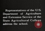 Image African American les élèves apprennent à partir de l'école Mobile Tuskegee Alabama United States USA, 1921, de la seconde 12 séquences d'archives historiques vidéo 65675023996