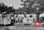 Image African American les élèves apprennent à partir de l'école Mobile Tuskegee Alabama United States USA, 1921, de la seconde 19 séquences d'archives historiques vidéo 65675023996