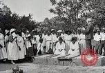 Image African American les élèves apprennent à partir de l'école Mobile Tuskegee Alabama United States USA, 1921, de la seconde 21 séquences d'archives historiques vidéo 65675023996