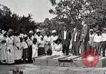 Image African American les élèves apprennent à partir de l'école Mobile Tuskegee Alabama United States USA, 1921, de la seconde 27 séquences d'archives historiques vidéo 65675023996