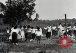Image African American les élèves apprennent à partir de l'école Mobile Tuskegee Alabama United States USA, 1921, de la seconde 43 séquences d'archives historiques vidéo 65675023996
