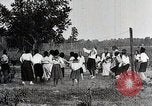 Image African American les élèves apprennent à partir de l'école Mobile Tuskegee Alabama United States USA, 1921, de la seconde 44 séquences d'archives historiques vidéo 65675023996