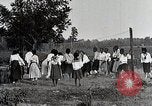 Image African American les élèves apprennent à partir de l'école Mobile Tuskegee Alabama United States USA, 1921, de la seconde 45 séquences d'archives historiques vidéo 65675023996
