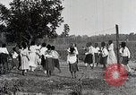 Image African American les élèves apprennent à partir de l'école Mobile Tuskegee Alabama United States USA, 1921, de la seconde 46 séquences d'archives historiques vidéo 65675023996