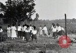 Image African American les élèves apprennent à partir de l'école Mobile Tuskegee Alabama United States USA, 1921, de la seconde 51 séquences d'archives historiques vidéo 65675023996