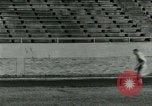 Standbild Integration aller-weiße High School von 9 schwarze Studenten Little Rock Arkansas United States USA, 1957, aus Sekunde 59 historischem Filmmaterial Videoclip 65675024010