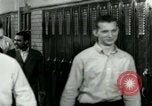 Standbild Elizabeth Eckford der "Little Rock Nine"an zentralen State College Wilberforce Ohio United States USA, 1964, aus Sekunde 31 historischem Filmmaterial Videoclip 65675024012