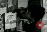 Standbild Elizabeth Eckford der "Little Rock Nine"an zentralen State College Wilberforce Ohio United States USA, 1964, aus Sekunde 51 historischem Filmmaterial Videoclip 65675024012