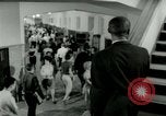 Standbild Thelma Mothershed von "Little Rock Neun" in Southern Illinois Univers Carbondale Illinois United States USA, 1964, aus Sekunde 21 historischem Filmmaterial Videoclip 65675024013