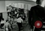 Standbild Thelma Mothershed von "Little Rock Neun" in Southern Illinois Univers Carbondale Illinois United States USA, 1964, aus Sekunde 23 historischem Filmmaterial Videoclip 65675024013