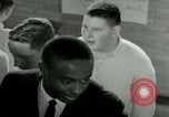 Standbild Thelma Mothershed von "Little Rock Neun" in Southern Illinois Univers Carbondale Illinois United States USA, 1964, aus Sekunde 48 historischem Filmmaterial Videoclip 65675024013