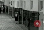 Standbild Thelma Mothershed von "Little Rock Neun" in Southern Illinois Univers Carbondale Illinois United States USA, 1964, aus Sekunde 58 historischem Filmmaterial Videoclip 65675024013