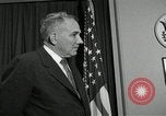 Standbild Plaque Präsentation United States USA, 1957, aus Sekunde 24 historischem Filmmaterial Videoclip 65675024018