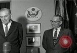 Standbild Plaque Präsentation United States USA, 1957, aus Sekunde 40 historischem Filmmaterial Videoclip 65675024018