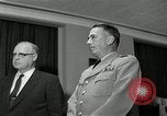 Standbild Plaque Präsentation United States USA, 1957, aus Sekunde 50 historischem Filmmaterial Videoclip 65675024018
