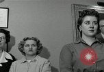 Standbild Plaque Präsentation United States USA, 1957, aus Sekunde 57 historischem Filmmaterial Videoclip 65675024018
