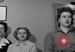 Standbild Plaque Präsentation United States USA, 1957, aus Sekunde 62 historischem Filmmaterial Videoclip 65675024018