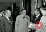 Standbild H G Milton III United States USA, 1957, aus Sekunde 56 historischem Filmmaterial Videoclip 65675024019
