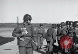 Immagine di 101St truppe aviotrasportate 327Reggimento di Fanteria Arkansas United States USA, 1957, secondo 16 filmato di repertorio 65675024033