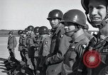 Immagine di 101St truppe aviotrasportate 327Reggimento di Fanteria Arkansas United States USA, 1957, secondo 21 filmato di repertorio 65675024033