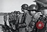 Immagine di 101St truppe aviotrasportate 327Reggimento di Fanteria Arkansas United States USA, 1957, secondo 25 filmato di repertorio 65675024033