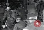 Immagine di 101St truppe aviotrasportate 327Reggimento di Fanteria Arkansas United States USA, 1957, secondo 60 filmato di repertorio 65675024033