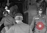 Immagine di 101St truppe aviotrasportate 327Reggimento di Fanteria Arkansas United States USA, 1957, secondo 62 filmato di repertorio 65675024033