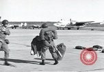 Immagine di 101St truppe aviotrasportate Arkansas United States USA, 1957, secondo 44 filmato di repertorio 65675024034