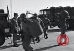 Immagine di 101St truppe aviotrasportate Arkansas United States USA, 1957, secondo 50 filmato di repertorio 65675024034