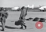 Immagine di 101St truppe aviotrasportate Arkansas United States USA, 1957, secondo 59 filmato di repertorio 65675024034