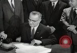 Standbild Lyndon Johnson Washington DC USA, 1964, aus Sekunde 35 historischem Filmmaterial Videoclip 65675024045