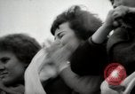 Standbild Beatles London England Vereinigtes Königreich, 1964, aus Sekunde 29 historischem Filmmaterial Videoclip 65675024046