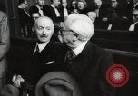 Standbild Kriegsverbrechen Deutschland, 1946, aus Sekunde 25 historischem Filmmaterial Videoclip 65675024047