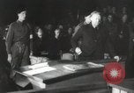 Standbild Kriegsverbrechen Deutschland, 1946, aus Sekunde 51 historischem Filmmaterial Videoclip 65675024047