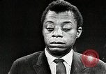 Standbild James Baldwin spricht über Bürgerrechtsbewegung United States USA, 1963, aus Sekunde 32 historischem Filmmaterial Videoclip 65675024057