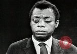 Standbild James Baldwin spricht über Bürgerrechtsbewegung United States USA, 1963, aus Sekunde 36 historischem Filmmaterial Videoclip 65675024057
