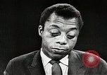 Standbild James Baldwin spricht über Bürgerrechtsbewegung United States USA, 1963, aus Sekunde 50 historischem Filmmaterial Videoclip 65675024057