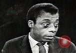 Standbild James Baldwin spricht über Bürgerrechtsbewegung United States USA, 1963, aus Sekunde 55 historischem Filmmaterial Videoclip 65675024057