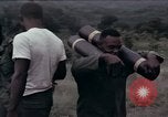 Standbild Betrieb Hawthorne Vietnam, 1966, aus Sekunde 26 historischem Filmmaterial Videoclip 65675024062