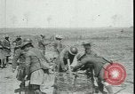 Standbild Schlacht von Arras Frankreich, 1917, aus Sekunde 14 historischem Filmmaterial Videoclip 65675024074