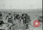 Standbild Schlacht von Arras Frankreich, 1917, aus Sekunde 25 historischem Filmmaterial Videoclip 65675024074