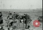 Standbild Schlacht von Arras Frankreich, 1917, aus Sekunde 26 historischem Filmmaterial Videoclip 65675024074