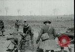 Standbild Schlacht von Arras Frankreich, 1917, aus Sekunde 34 historischem Filmmaterial Videoclip 65675024074